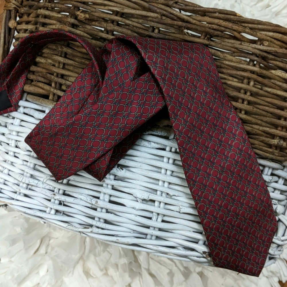 Saks Fifth Avenue Tie